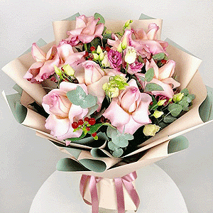 Rose Pink 50 cm Ecuador (Chelo, Hermosa, Novia, Titanik, Engagement, Pink Mondiale) - 13, Pink Lisianthus (Eustoma) - 6, Hypericum, Eucalyptus Cinerea, Wrapping Paper