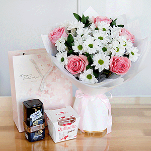 Gift set "Provence Aroma with candies and coffee" with delivery Yaroslavl