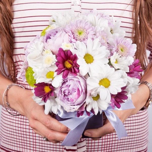 Athos poms Stallion - 2, Bacardi White Spray Chrysanthemum - 1, Spray peony rose Lavander, 50 cm - 1, Bacardi Pink Spray Chrysanthemum - 1, Baltica Pink Spray Chrysanthemum - 2, Oasis, Wrapping Paper, Ribbon