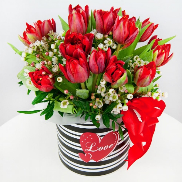 Red tulip - 31, Round flower box small , Oasis, Pistachio, Waxflower (1 pc.), Wrapping Paper, Ribbon