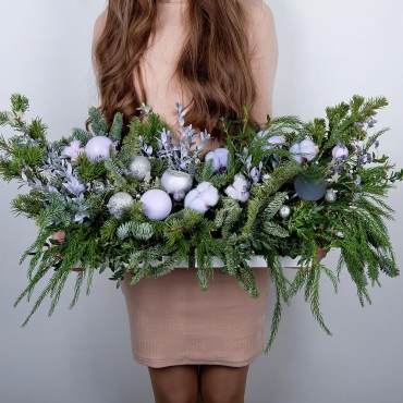 Wooden pot, Oasis, Spruce branches (1pc.), Pistachio, Cotton bud, Thuja, Christmas decor (set), Limonium (1 pc.)