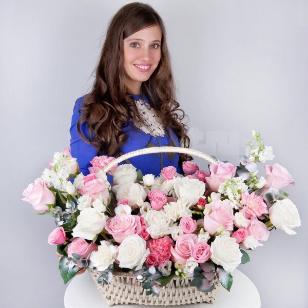 White Matthiola - 3, Pink rose 50 cm - 19, White rose 50 cm - 16, Pink carnation - 6, lisianthus - 6, Spray rose: white, cream, light pink 50 cm - 7, Carnation white, cream - 5, Large Basket, Oasis, Eucalyptus Cinerea