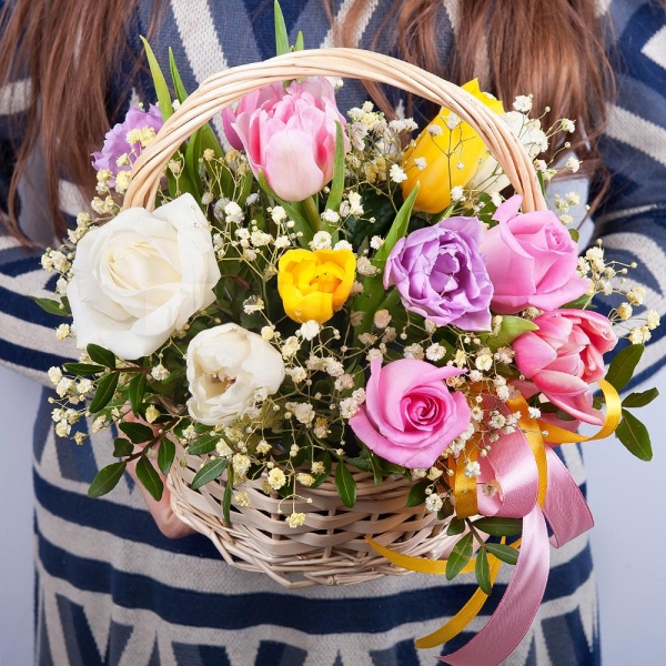 Pink rose 50 cm - 3, White rose 50 cm - 2, Pink tulip - 2, Gypsophila - 1, Tulip white - 4, Yellow tulip - 2, Lilac tulip - 3, Small Basket, Oasis, Pistachio, Ribbon