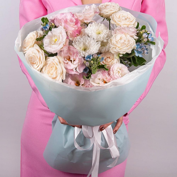 Peony sprayrose - 4, Pink Lisianthus (Eustoma) - 2, Baltica White Spray Chrysanthemum - 3, Oksipetalum, Wrapping Paper
