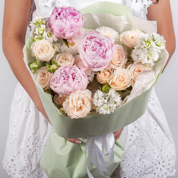 Peony pink - 3, Spray rose: white, cream, light pink 50 cm - 2, White Matthiola - 3, Baltica White Spray Chrysanthemum - 7, Wrapping Paper