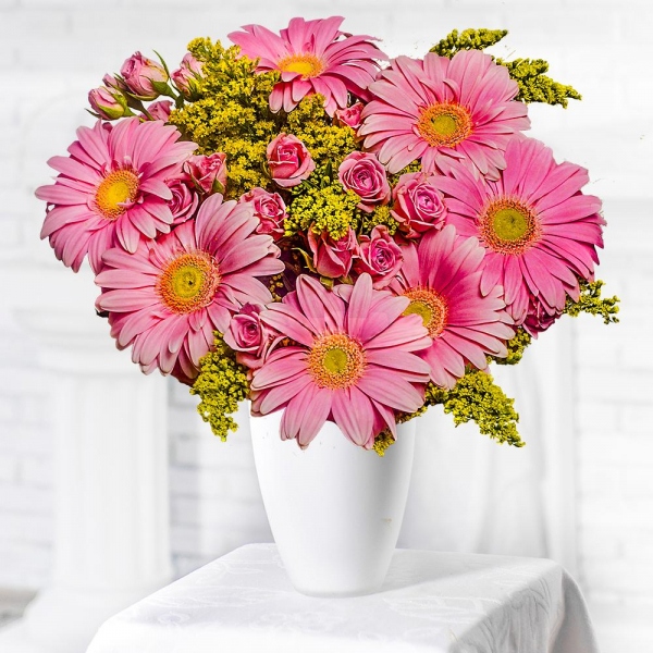 Gerbera pink - 9, Bright pink spray rose mix, 50 cm - 10, Solidago (1 pc.), Sisal, Ribbon