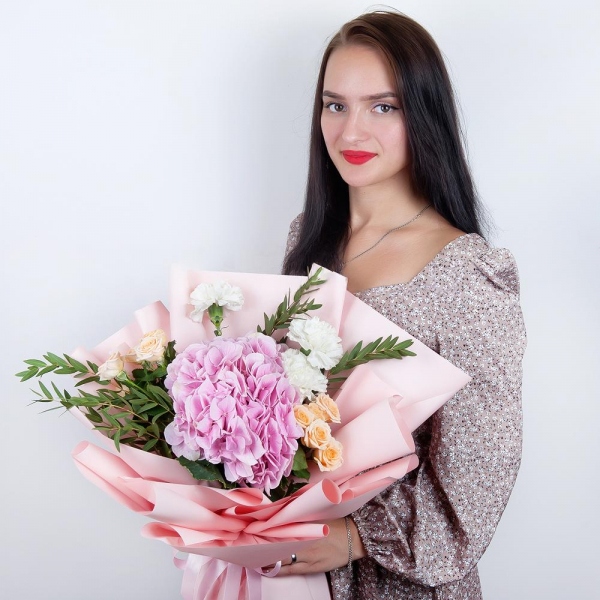 Pink Hydrangea - 3, Carnation white, cream - 5, Bright pink spray rose mix, 50 cm - 3, Eucalyptus parvifolia (1 pc.), Wrapping Paper