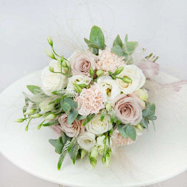White spray carnation - 5, Cream Rose 50 cm Ecuador (Creme Caramel) - 6, White rose 50 cm - 6, lisianthus - 6, Veronica spray, Eucalyptus Cinerea, Dried flowers decor, Ribbon