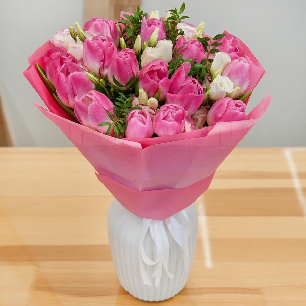 Pink Lisianthus (Eustoma) - 4, Pink tulip - 25, Pistachio, Wrapping Paper