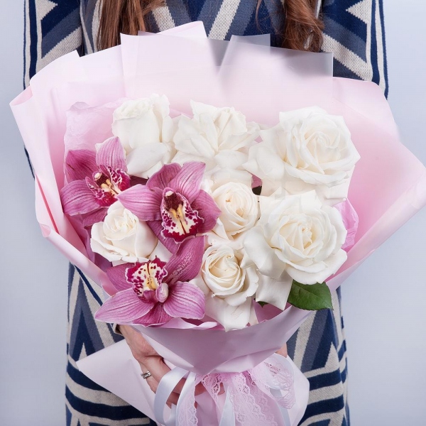 Pink Cymbidium Orchid Bud - 4, White rose 50 cm Ecuador - 9, Flask for orchids, Wrapping Paper