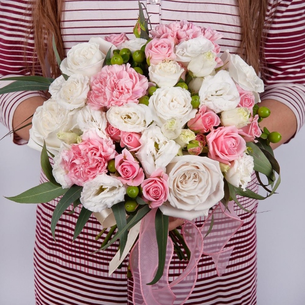 White rose 50 cm Ecuador - 9, Bright pink spray rose mix, 50 cm - 5, Pink carnation - 5, lisianthus - 4, Hypericum, Eucalyptus, Ribbon