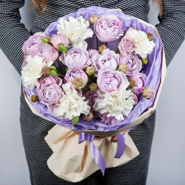 Peony sprayrose - 9, Alstromeria white, soft pink - 10, Wrapping Paper, Ribbon
