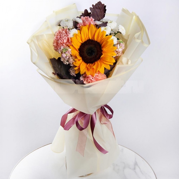 Sunflower - 1, Newton White Spray Chrysanthemum - 3, Pink carnation - 5, Pink Matthiola - 2, Salal, Wrapping Paper