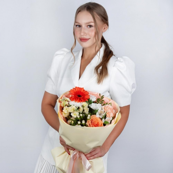 Gerbera daisies - 1, Baltica White Spray Chrysanthemum - 1, White Matthiola - 1, Alstromeria white, soft pink - 3, Pink carnation - 4, Rose Cream 50 cm - 1, Hypericum, Pistachio, Wrapping Paper