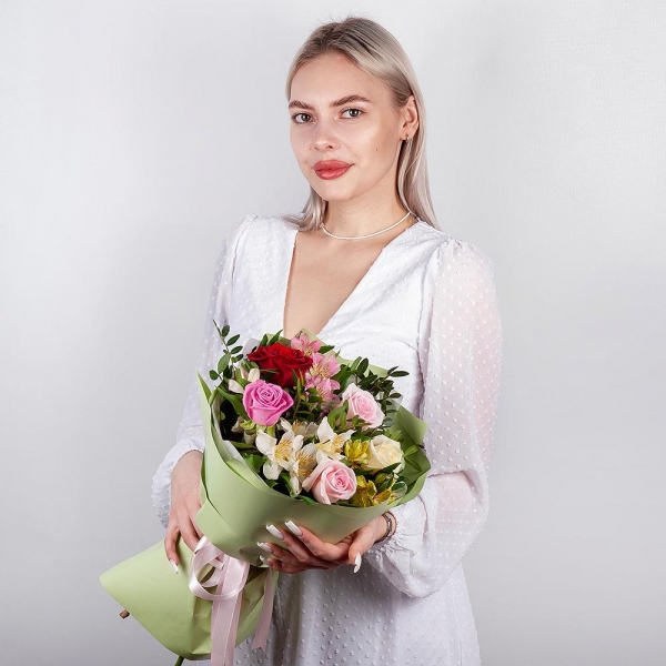 Red rose 50 cm - 1, White rose 50 cm - 1, Pink rose 50 cm - 3, Alstromeria white, soft pink - 3, Alstromeria Yellow, Orange - 2, Pistachio, Wrapping Paper